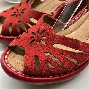 EARTH Sandals Red Suede Wedge